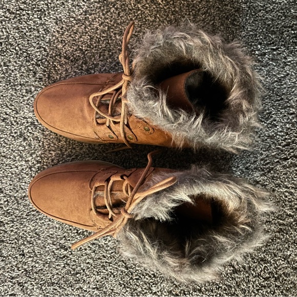 New JustFab Clover Fur Boots - Picture 3 of 8
